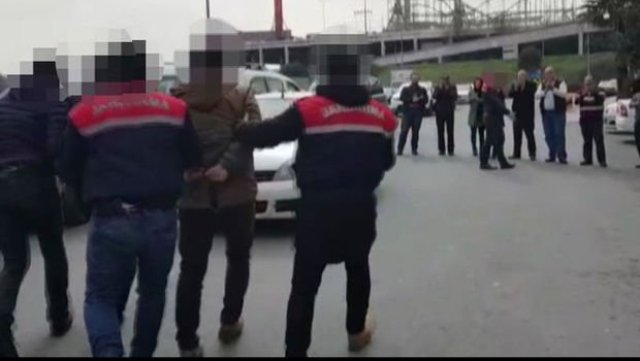 Esenyurt'ta alışveriş merkezinin otoparkında uyuşturucu operasyonu