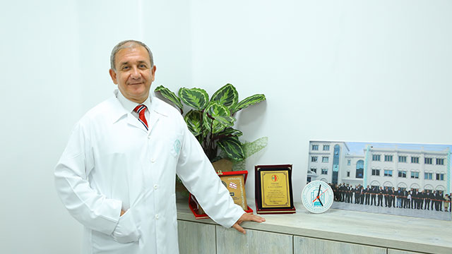 Prof. Dr. Nail Bulakbaşı: “İyi bir hekim, öncelikle iyi bir insan olmalıdır”