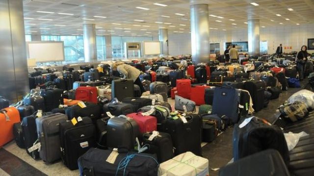 Atatürk Havalimanı'nda valiz çaldığı iddia edilen turistin 9 yıla kadar hapsi istendi