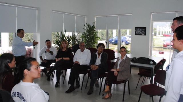 Girne Belediyesi Danışma ve Destek Merkezi çalışanlarına eğitim