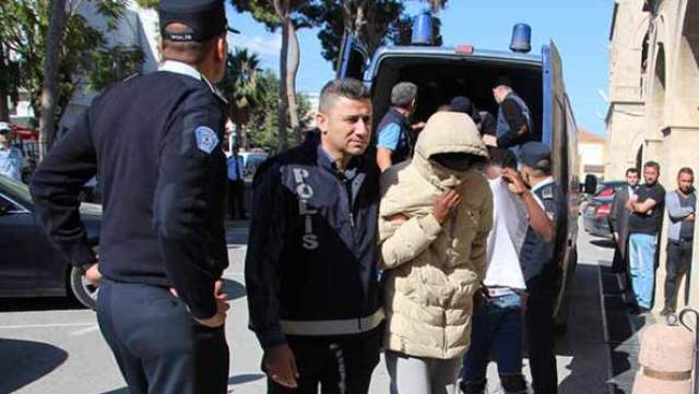 15 ev ve 5 dükkan soydular