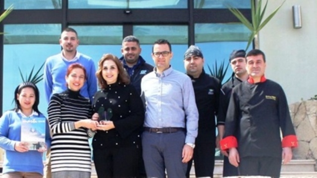 Korineum Golf & Beach Resort, Kemal Saraçoğlu Vakfı’na bağışta bulundu