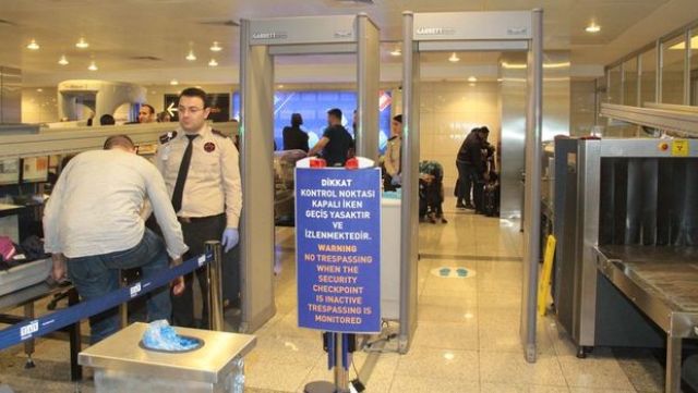 Atatürk Havalimanı'nda kaçak yolculara sirenli önlem