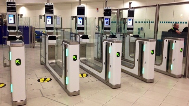 Havaalanlarına otomatik pasaport kontrol mekenizması