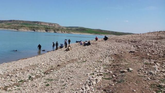 Adıyaman'da balıkçıların ağına bomba takıldı