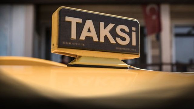 Sarı takside UBER çatlağı