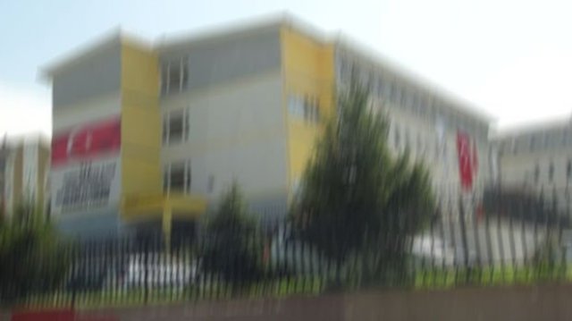 Bursa'da öğrencilerle cinsel içerikli yazışmalar yaptığı ileri sürülen müdür yardımcısı açığa alındı