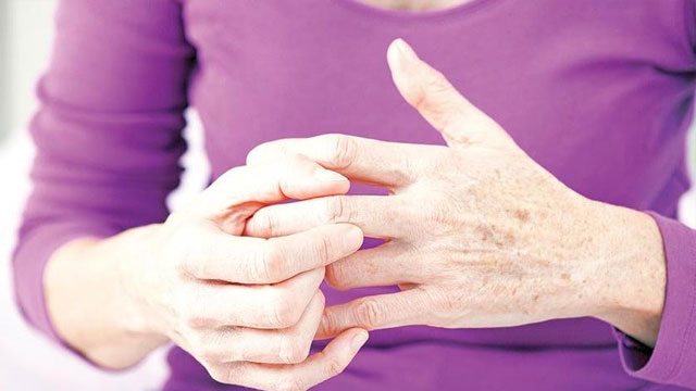 Adale romatizması nedir? Fibromiyalji belirtileri ve kas romatizması tedavi yöntemleri
