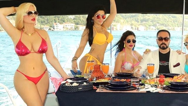 Kedicikler Birbirine Düştü! Tülay Kumaşçı, Ceylan Özgül'e "Ajan" Dedi