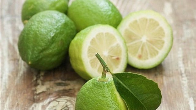 Güne limonlu suyla başlamanın vücuda inanılmaz etkisi!