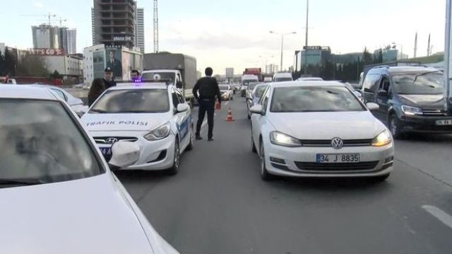 Polisten kaçan şüpheliler Basın Ekspres yolunu birbirine kattı