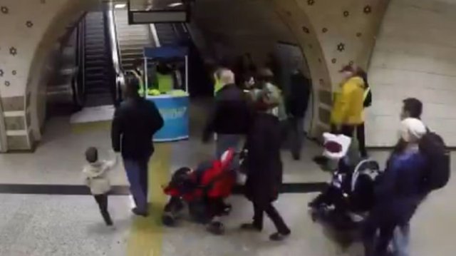 İBB Başkanı Mevlüt Uysal, metroda yapılan sosyal deneyi Twitter'dan paylaştı