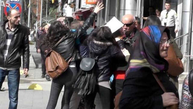 Zonguldak'ta kavga eden kadınları polis ayırdı