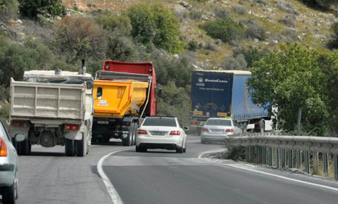 Hala ders alınmıyor