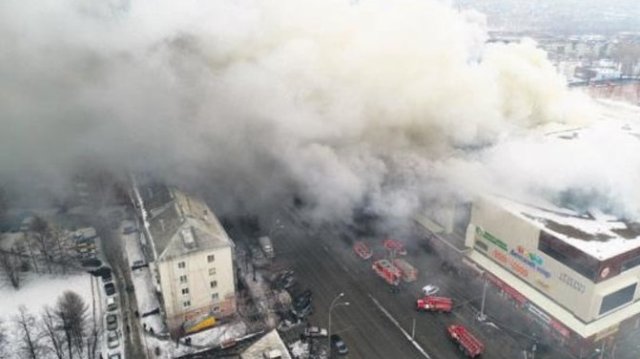 Rusya'daki avm yangınında 37 kişi öldü