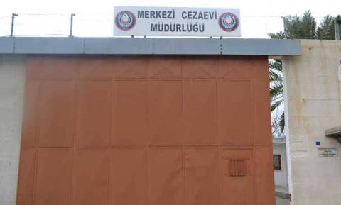 Mahkumlara kantin kazığı