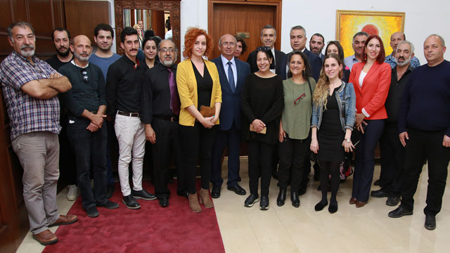 Uluçay, Kıbrıs Türk Devlet Tiyatroları ekibini kabul etti