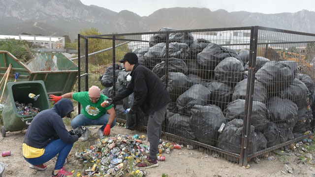 Girne’de teneke kutuların ayrıştırılması yapıldı