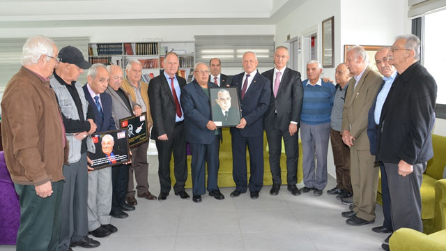 Cumhuriyet Meclisi Başkan Yardımcısı Töre, Emekliler Derneği’ni ziyaret etti