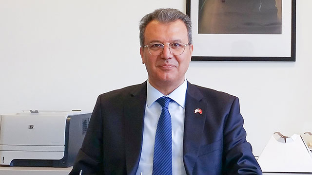 YDÜ Eğitim Fakültesi, iki dilli eğitim veren okullara öğretmen yetiştiren tek fakülte olma yolunda ilerliyor…