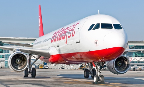 Atlasjet uçak seferlerini azalttı