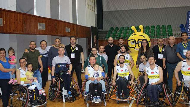 Engelsizler Adana Engelini Kolay Geçti (46 – 28 )