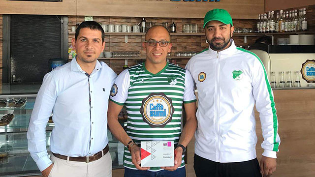 Milli yüzücüye karbon mayo