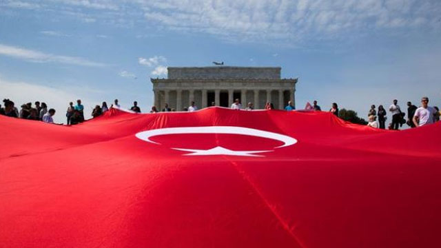 23 Nisan Ulusal Egemenlik ve Çocuk Bayramı ABD'de de kutlandı