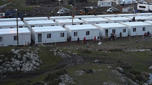 Samsat’ta konteynerler felaketi önledi