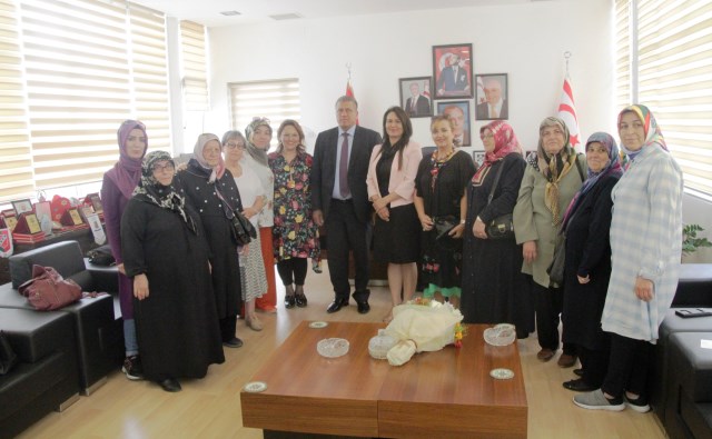 Şile Kadınlar Derneği Belediye Başkanı İsmail Arter’i ziyaret etti