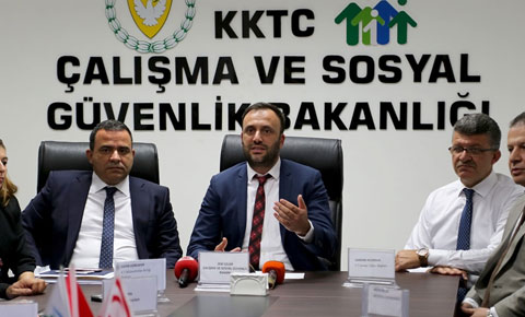 Çeler: “11.00’den sonra hiçbir süpermarketten alışveriş yapmayın”