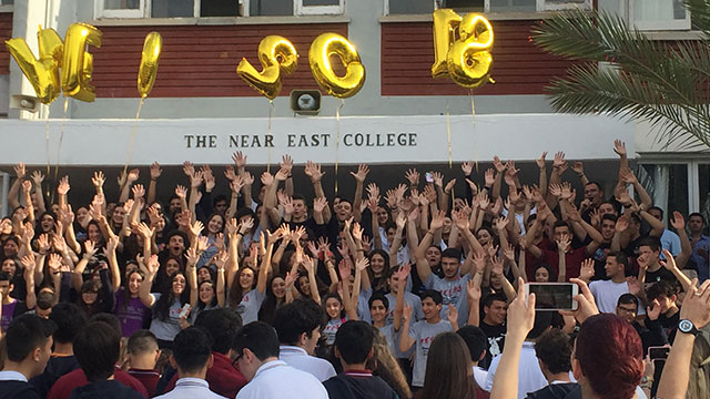 Yakın Doğu Koleji son sınıf öğrencileri yuvadan uçamaya hazırlanıyor…