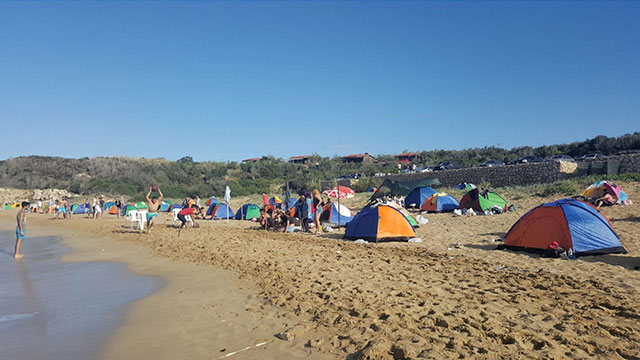 YDÜ Öğrenci Dekanlığı’nın düzenlediği Karpaz Bölgesi’nde plaj kampı yoğun katılımla gerçekleştirildi…