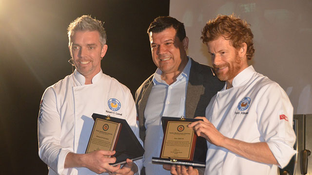 DAÜ Turizm Fakültesi en genç yaşta  Michelin yıldızına sahip olan İngiliz Şef Tom Aikens’ı ağırladı