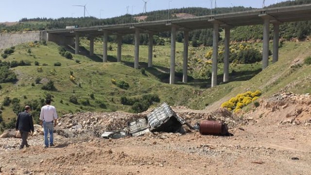 Kimyasal atığı döken kamyon ve firma tespit edildi
