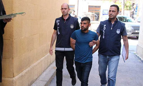 Dükkân faresi kapana kısıldı