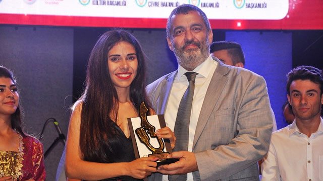 Liseler Arası Ses Yarışması’nın birincisi Bekirpaşa Lisesi’nden Nezihe Tuğra oldu