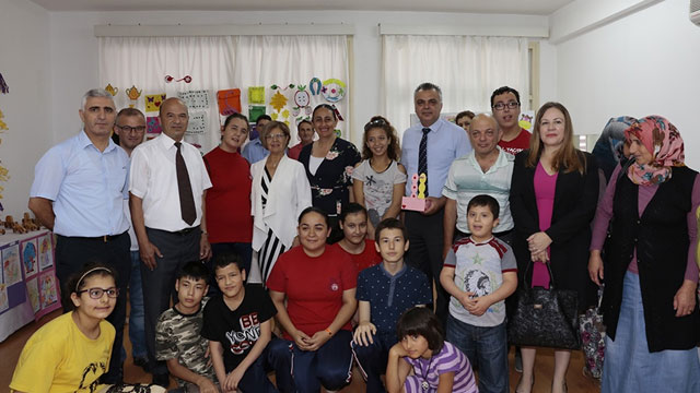 Meral Akıncı: “Koşulsuz sevgi, paylaşım, kabullenme ve hoşgörü önemli”