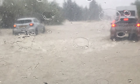 Gönyeli’ve Lefkoşa'nın batı tarafında de yağmur başladı!