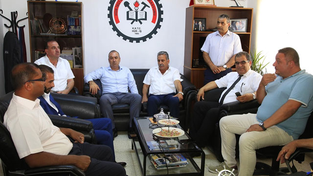 UBP Lefkoşa Belediye Başkan Adayı Sertoğlu, HÜR-İŞ’i ziyaret etti