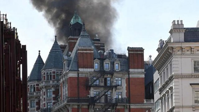 Londra’da otel yangını