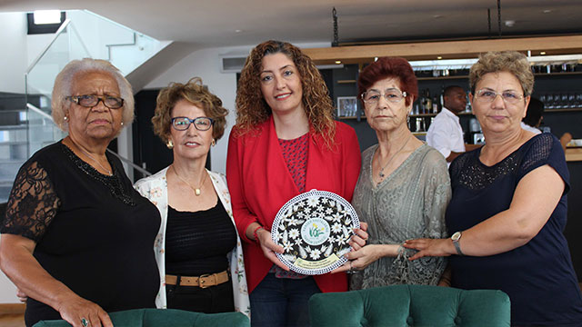 LAÜ’den “Kanser Hastalarına Yardım Derneği”ne destek