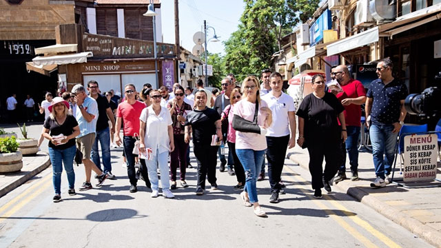 DP Lefkoşa Belediye Başkan adayı Eroğlu ve ekibi Arasta bölgesini gezdi