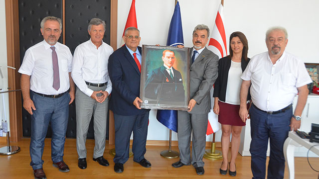 DAÜ ATAUM Yönetim Kurulu Prof. Dr. Necdet Osam’ı ziyaret etti