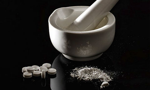 Yeşil reçeteli ilaçlar ezilmiş olarak bulundu