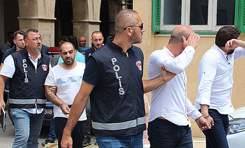 Tutukluluk süreleri uzatıldı