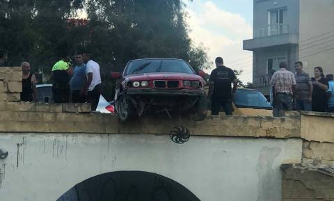 Az kalsın köprüden uçuyordu