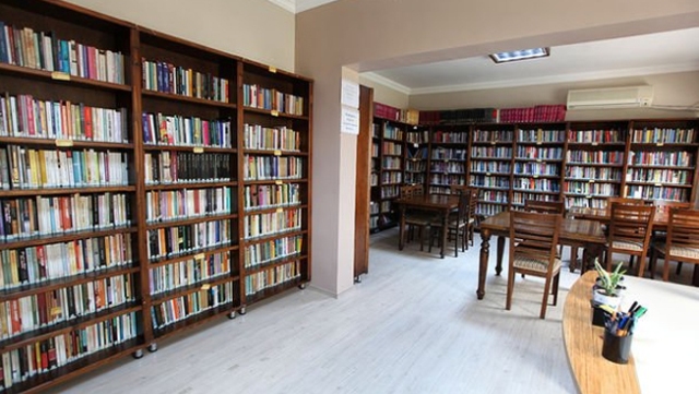 Erdoğan 'Kitap okunacak kıraathaneler açacağız' dedi ama; 2 yılda 552 kütüphane kapatıldı