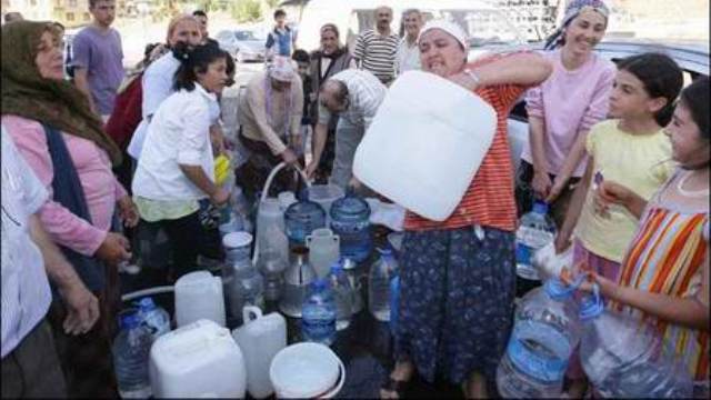 İran'da "Tuzlu su" halkı göçe zorluyor