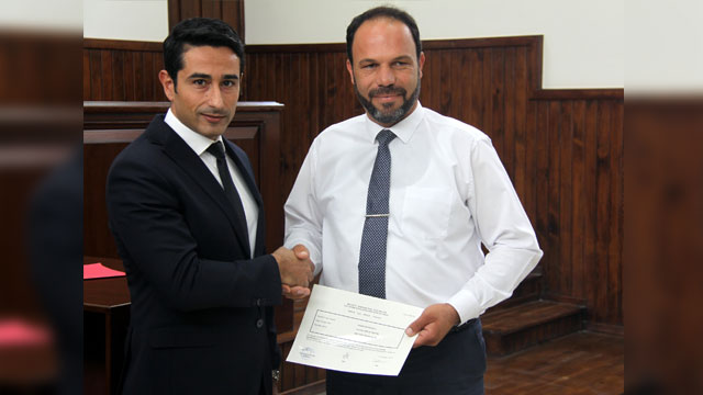 Sadıkoğlu mazbatasını aldı